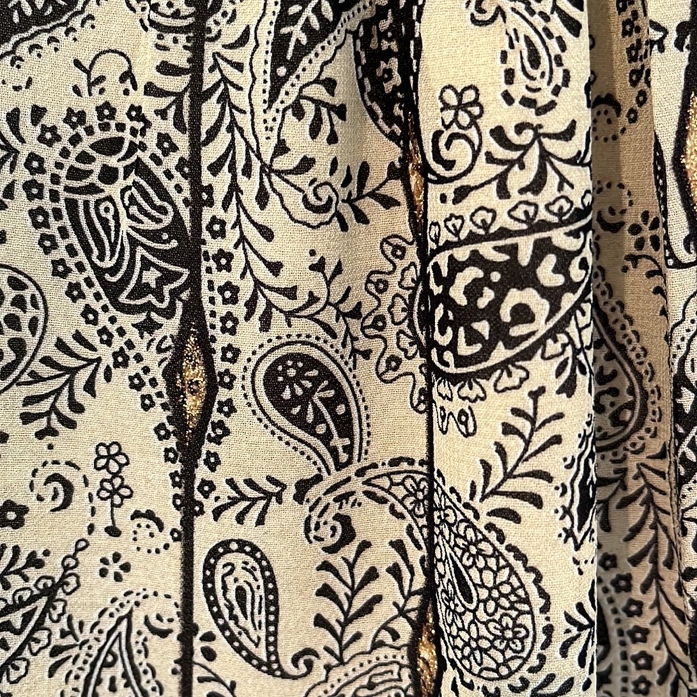 02 Collection 100% polyester blouse. Size M. - Picture 2 of 4